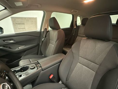 New 2026 Nissan Rogue SV AWD/4WD image 9