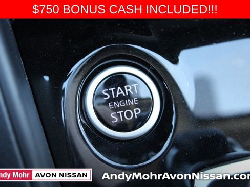 New 2025 Nissan Versa SR image 19