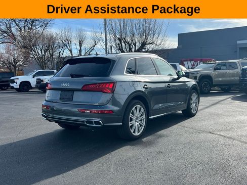 Used 2018 Audi SQ5 Prestige w/ Prestige Package image 3