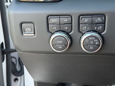 Used 2024 GMC Sierra 1500 Denali Ultimate AWD/4WD image 29