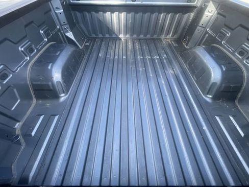 Used 2023 Chevrolet Silverado 1500 LT image 24