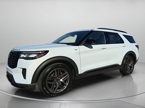 New 2026 Ford Explorer ST-Line w/ ST-Line Street Pack image 12