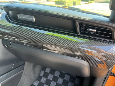 Used 2018 Ford Mustang GT Premium w/ GT Performance Package RWD image 28