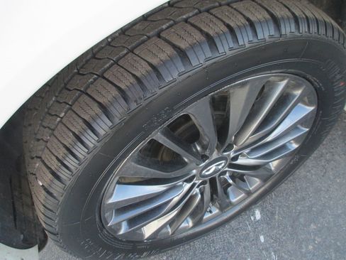 Used 2023 INFINITI QX80 Sensory w/ Cargo Package image 11