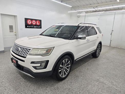 Used 2016 Ford Explorer Platinum AWD/4WD image 4