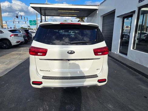 Used 2019 Kia Sedona EX w/ EX Premium Package FWD image 7