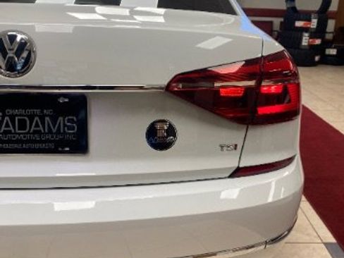 Used 2017 Volkswagen Passat 1.8T SE image 12