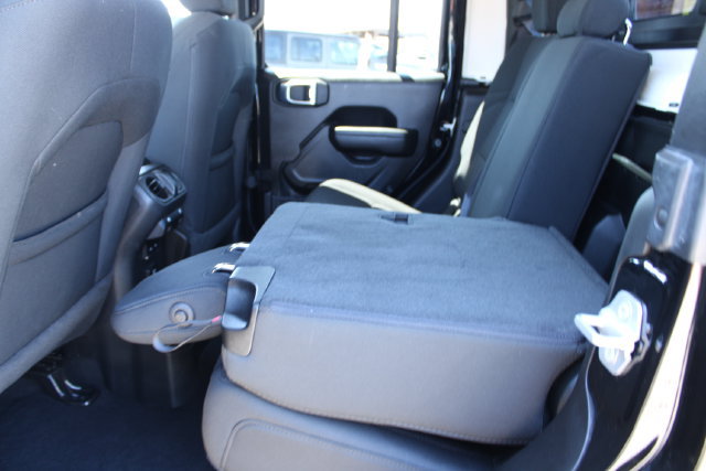Used 2022 Jeep Gladiator Sport AWD/4WD image 49