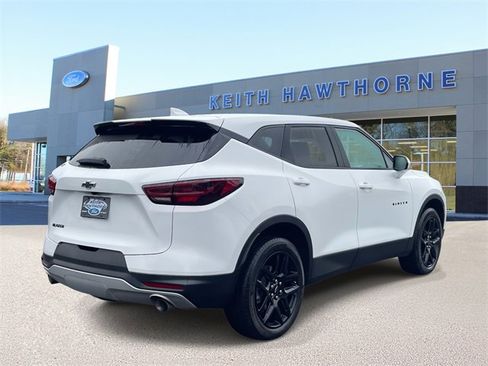 Used 2023 Chevrolet Blazer LT w/ LPO, Black Grille Bar Package image 6