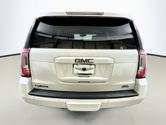 Used 2020 GMC Yukon SLT w/ Graphite Performance Edition RWD image 6