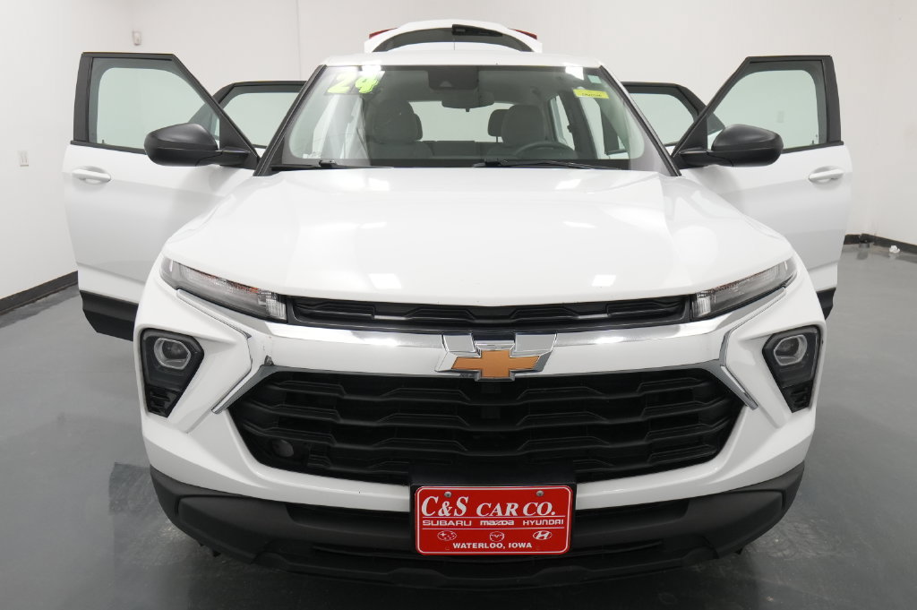 Used 2024 Chevrolet TrailBlazer LS FWD image 25
