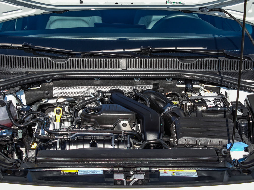 Used 2025 Volkswagen Jetta SEL FWD image 44