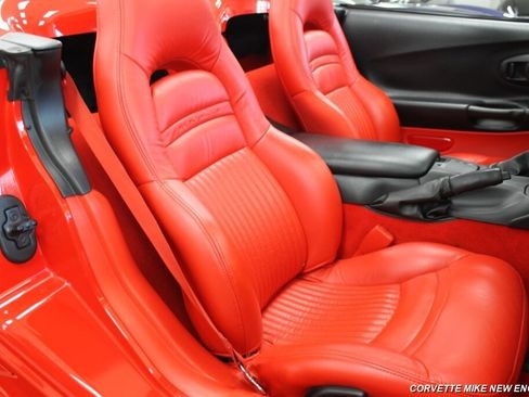 Used 2004 Chevrolet Corvette Convertible w/ Preferred Equipment Group image 34