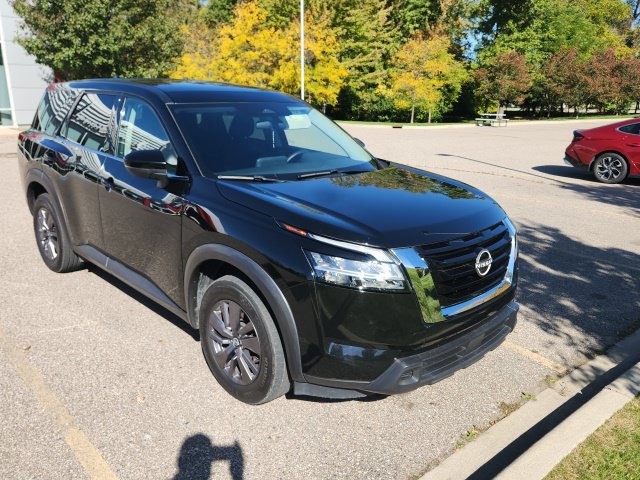 Used 2022 Nissan Pathfinder S AWD/4WD image 1