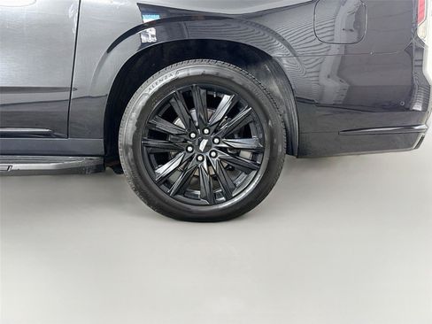 Used 2021 Cadillac Escalade ESV Sport w/ Driver Assist Tech Package AWD/4WD image 10