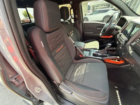 Used 2024 Nissan Frontier PRO-4X w/ Technology Package image 22
