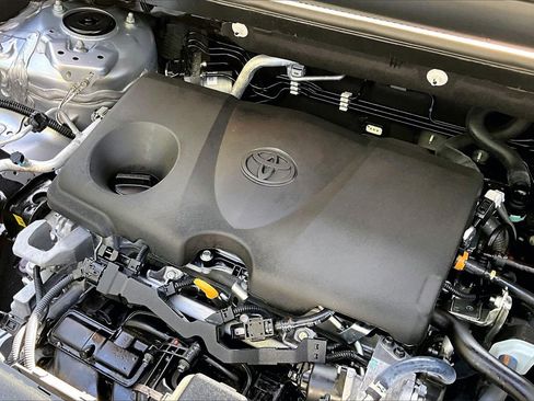 Used 2024 Toyota RAV4 LE image 28