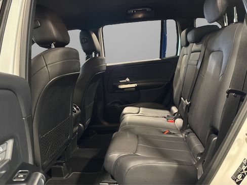 Used 2020 Mercedes-Benz GLB 250 4MATIC image 36