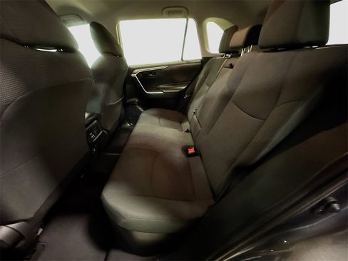 Used 2019 Toyota RAV4 LE image 25