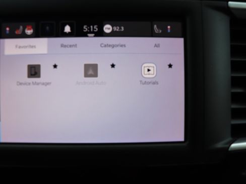 Used 2023 Chrysler Voyager LX image 32