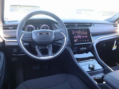 New 2025 Jeep Grand Cherokee L Laredo