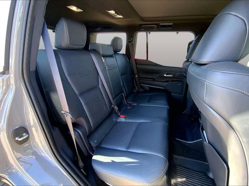 Used 2024 Lexus GX 550 AWD/4WD image 19