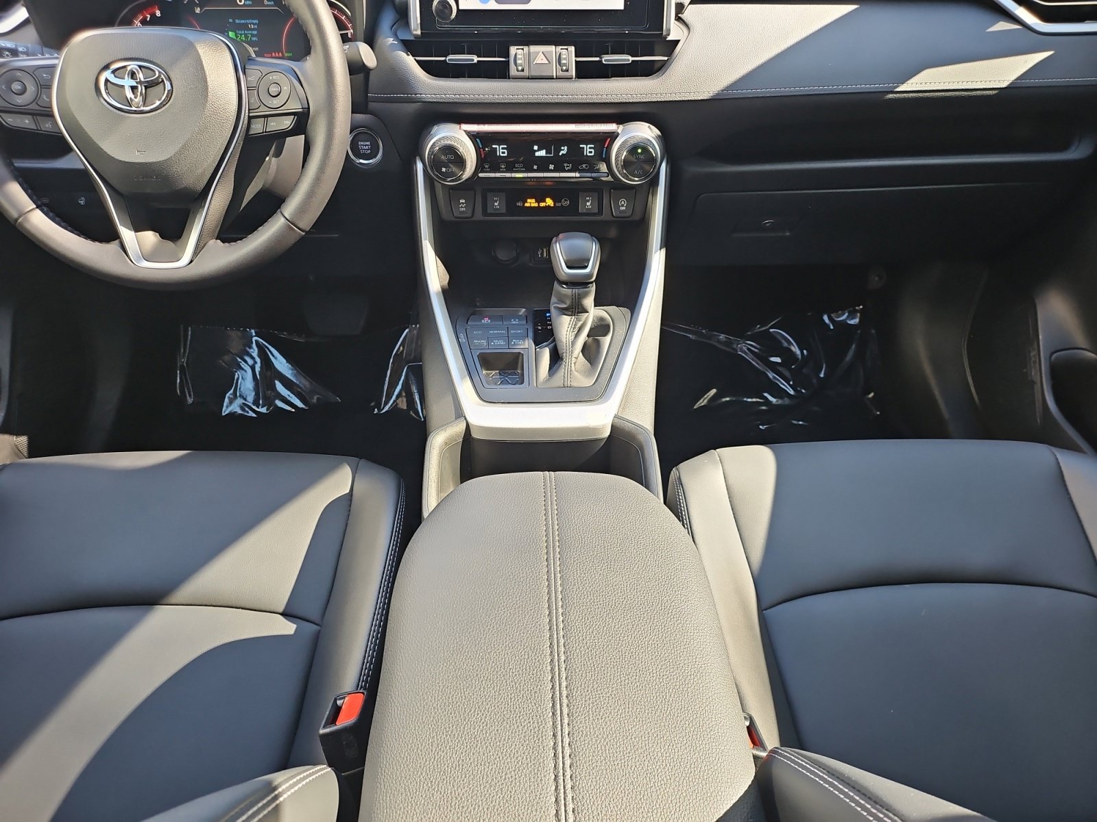 Used 2025 Toyota RAV4 XLE Premium w/ Weather Package AWD/4WD image 31