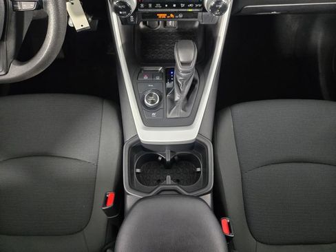 Used 2022 Toyota RAV4 LE AWD/4WD image 21