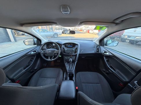 Used 2017 Ford Focus SE image 15