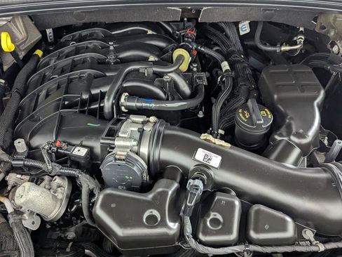 Used 2022 Jeep Grand Cherokee L Altitude image 12