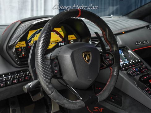 Used 2016 Lamborghini Aventador LP 750-4 Superveloce AWD/4WD image 9