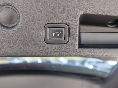 Used 2024 Chevrolet Equinox LT image 16