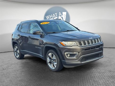 Certified 2019 Jeep Compass Limited image 1