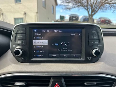 Used 2019 Hyundai Santa Fe SE image 17