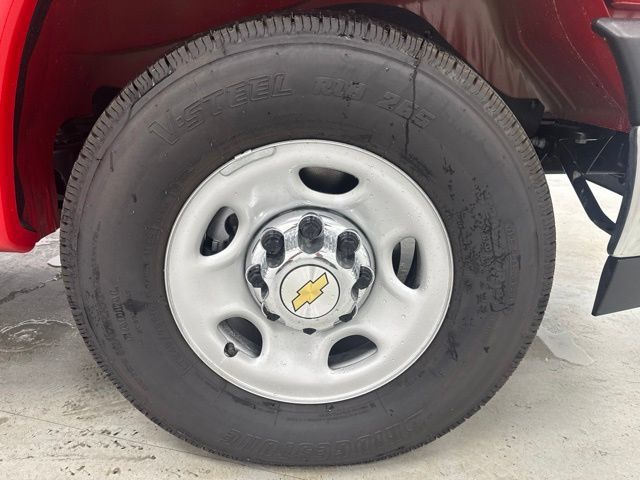 New 2026 Chevrolet Express 3500 w/ Driver Convenience Package RWD image 25