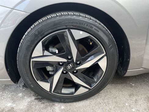 Used 2023 Hyundai Elantra Limited image 37