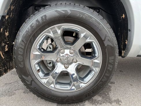 Used 2017 RAM 1500 Laramie w/ Convenience Group image 12