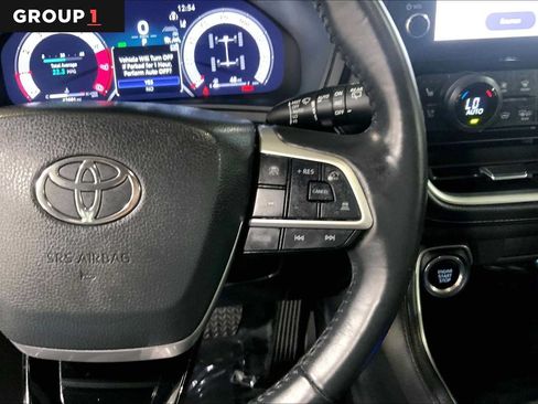 Certified 2024 Toyota Grand Highlander AWD image 25
