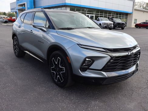 Used 2023 Chevrolet Blazer RS w/ Driver Confidence II Package AWD/4WD image 2