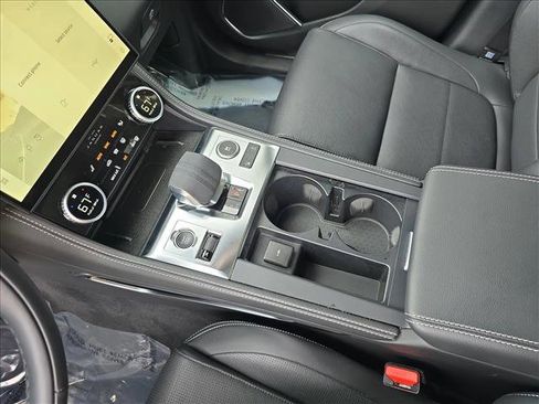 Certified 2025 Jaguar F-PACE R-Dynamic S image 24