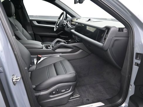 New 2026 Porsche Cayenne Coupe image 14