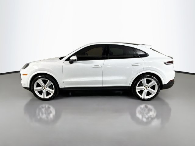Used 2024 Porsche Cayenne Coupe AWD/4WD image 6