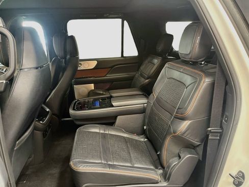 Used 2024 Lincoln Navigator L Black Label AWD/4WD image 26