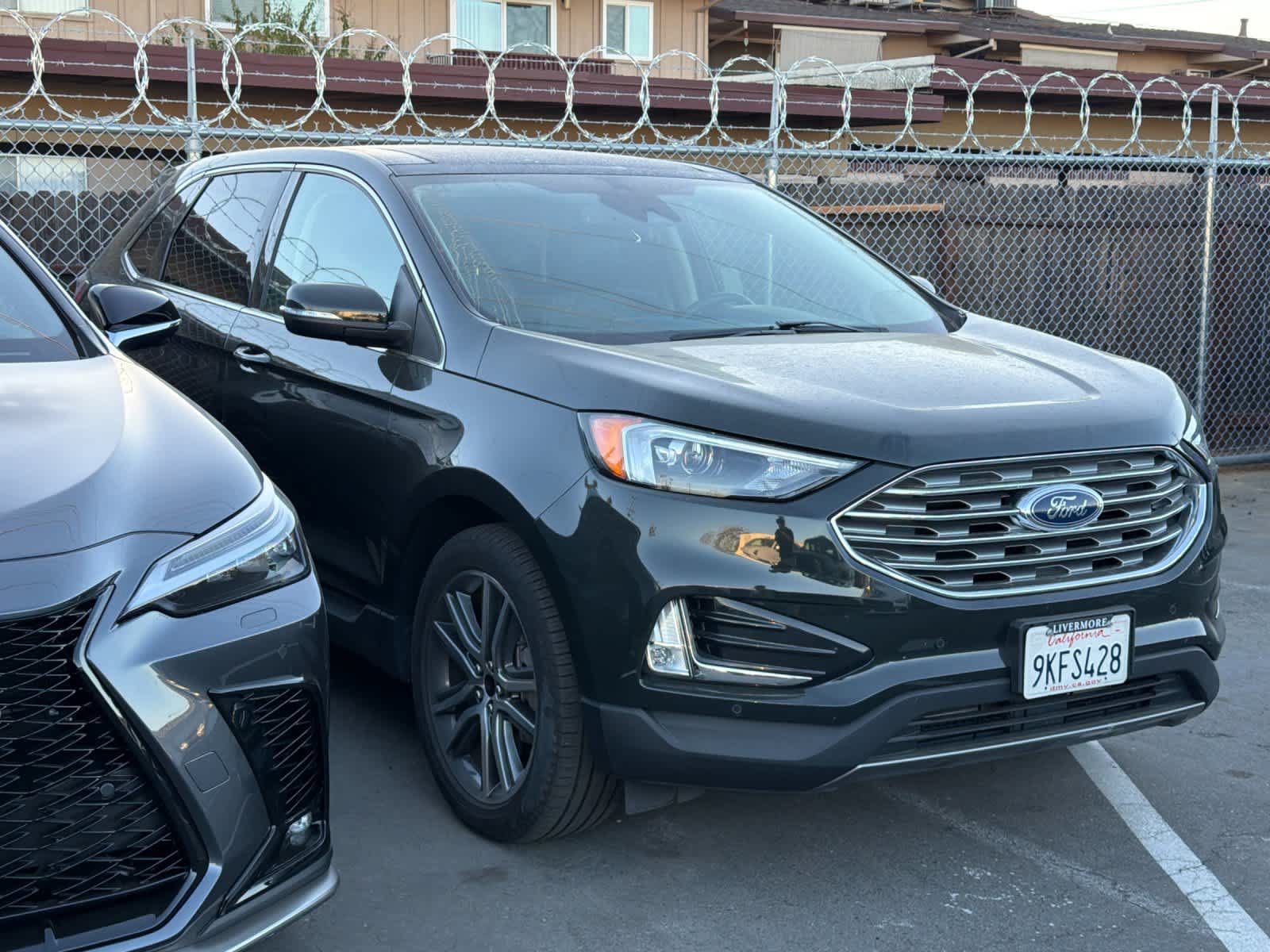 Used 2023 Ford Edge Titanium w/ Class II Trailer Tow Package AWD/4WD image 3