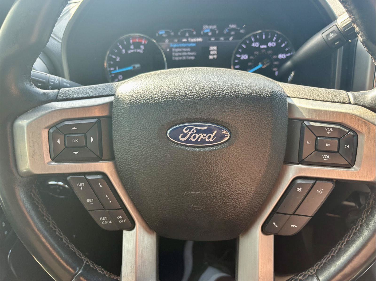 Used 2021 Ford F250 Platinum w/ FX4 Off-Road Package AWD/4WD image 24