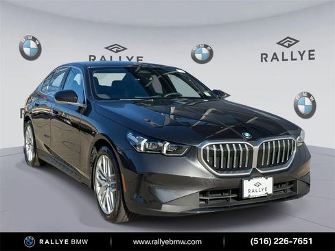 Certified 2025 BMW 530i xDrive image 1