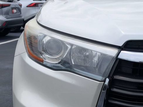 Used 2014 Toyota Highlander Limited Platinum FWD image 14