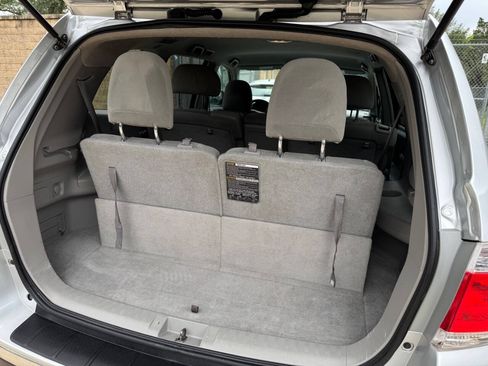 Used 2013 Toyota Highlander Plus FWD image 21
