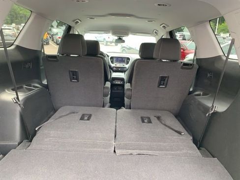 Used 2022 GMC Acadia SLE w/ Infotainment Package image 19