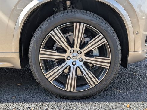 New 2024 Volvo XC90 B6 Plus w/ Protection Package Premier image 17